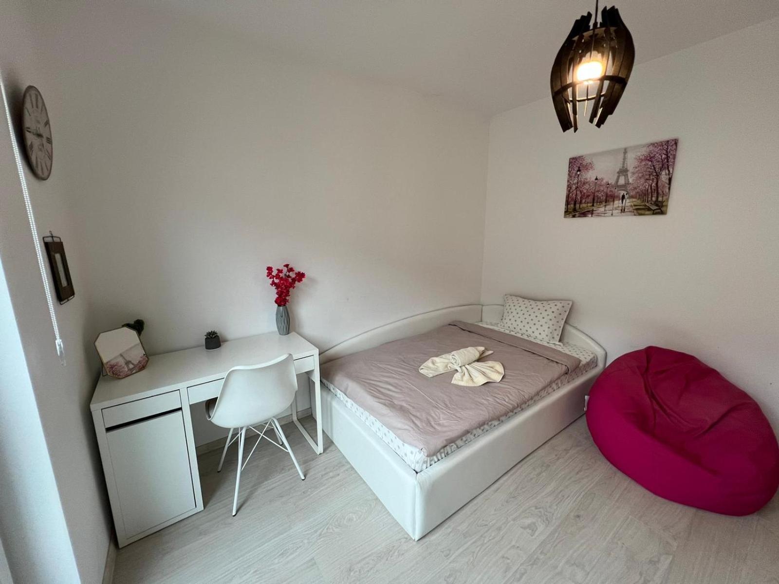 Paris Luxury Top Centre 2Bdr Apt W Work Desk And Wifi Near Nevsky Cathedral 소피아 외부 사진